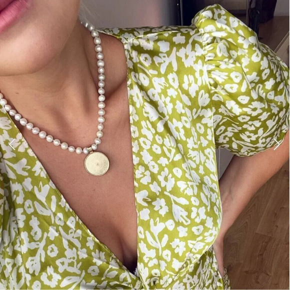 Zara  Satin Effect Ruffle V Neck Mini Dress Green White Floral Size XS - Picture 3 of 11